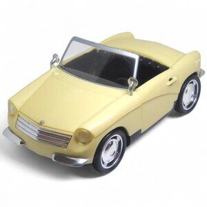 Lil' Bratz Convertible Cool Car Yellow 2004 MGA Toy Vehicle Open Trunk Vintage